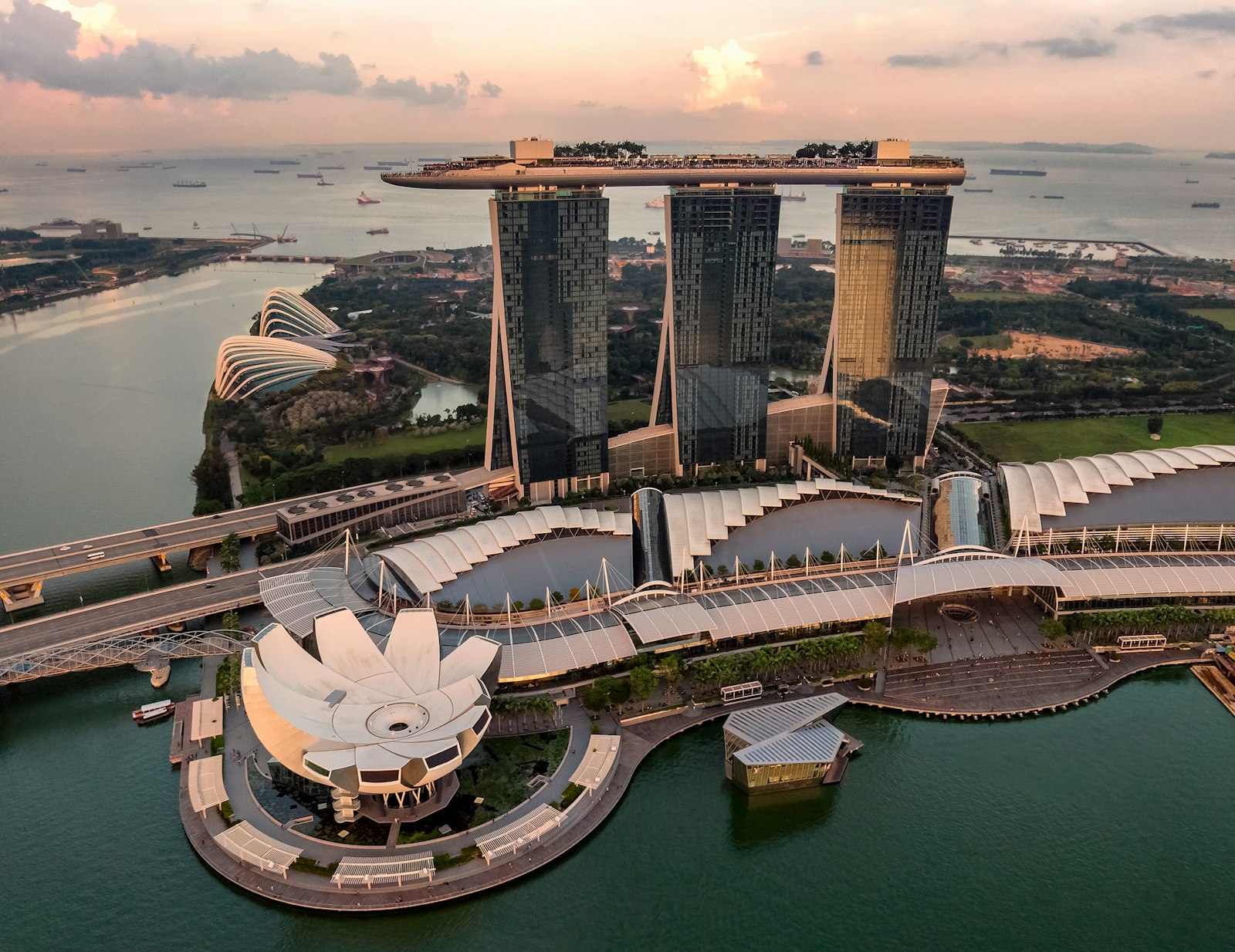 Singapore Visa Guide 2026: Requirements, Types, Application & Visa-Free Entry
